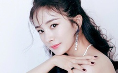 在无限游戏里花式挨C